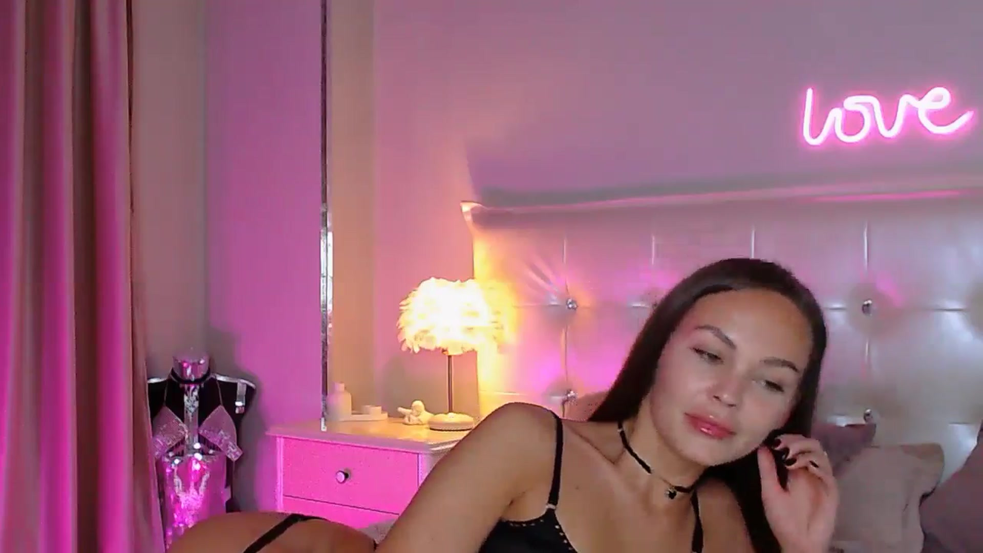 Gallery image thumbnail from Briana_Coxx's myfreecams stream on, 11/18/2025, 09:47 image 3 of 20