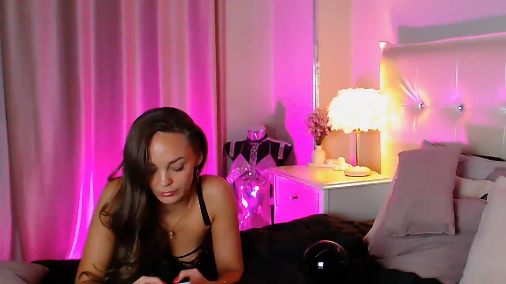 Gallery image thumbnail from Briana_Coxx's myfreecams stream on, 12/03/2025, 09:14 image 18 of 20