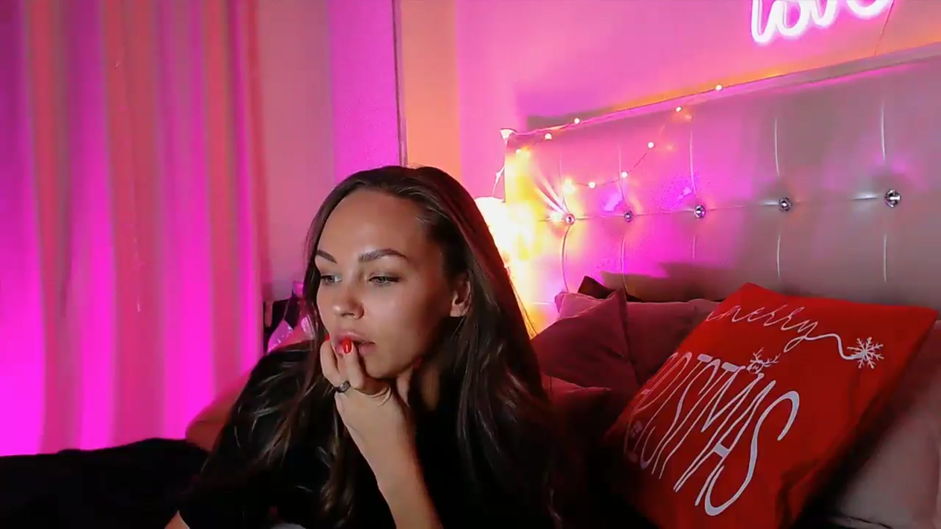 Gallery image thumbnail from Briana_Coxx's myfreecams stream on, 12/19/2025, 10:29 image 7 of 20