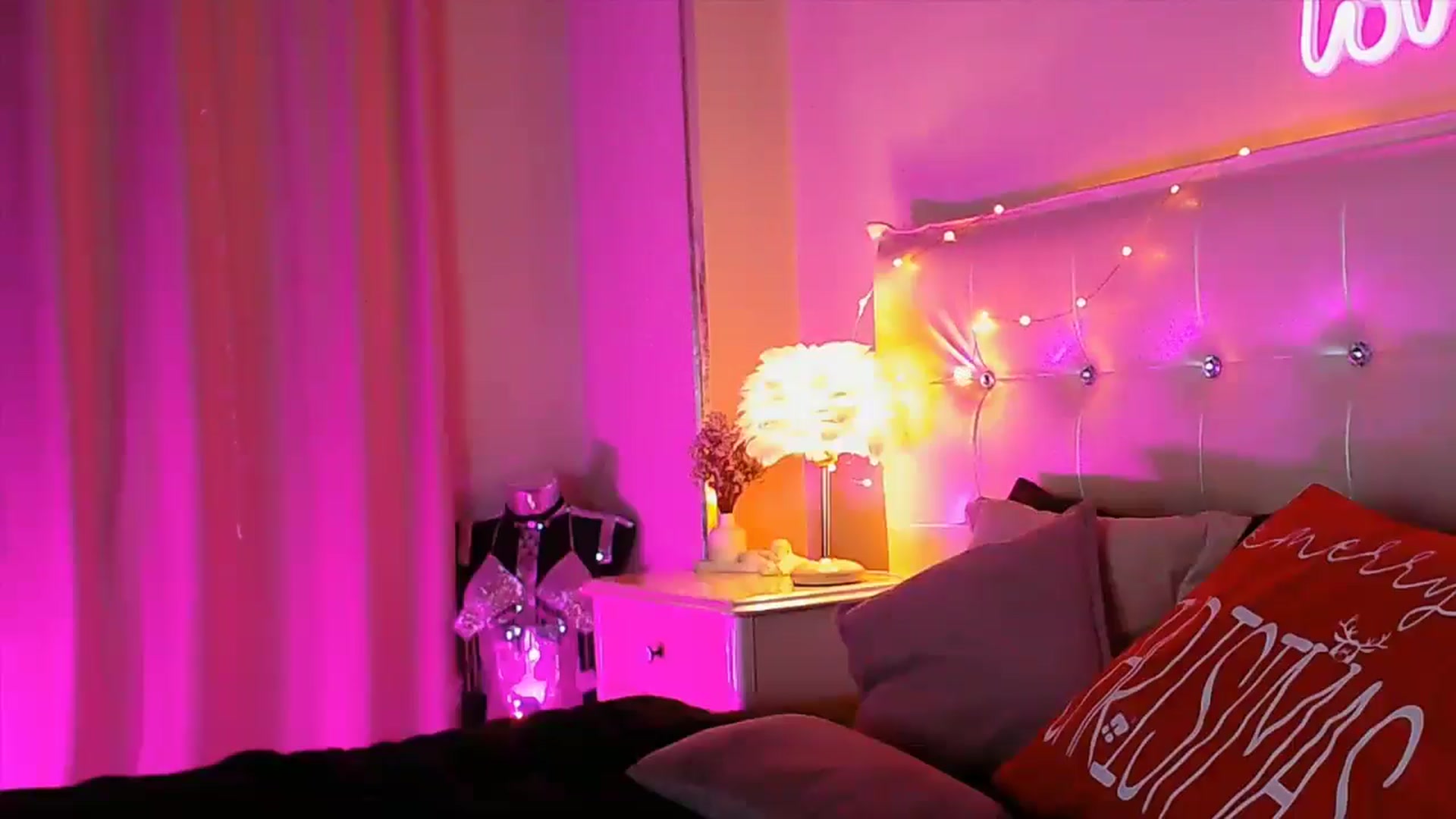 Gallery image thumbnail from Briana_Coxx's myfreecams stream on, 12/19/2025, 10:29 image 20 of 20