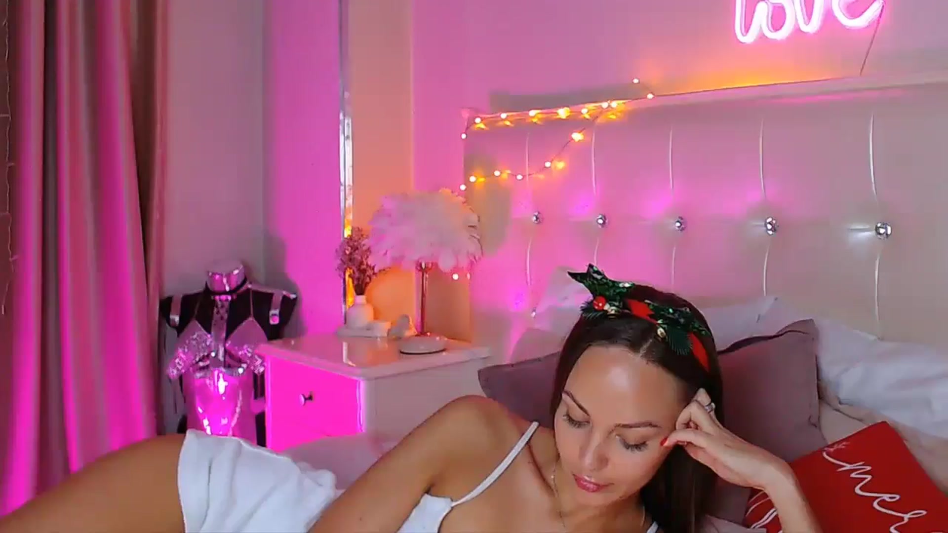 Gallery image thumbnail from Briana_Coxx's myfreecams stream on, 12/25/2025, 09:09 image 20 of 20