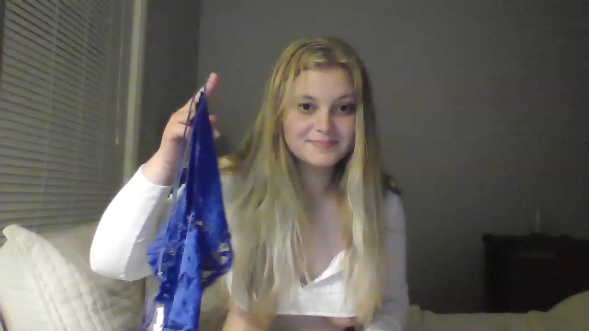 Gallery image thumbnail from Brianna8's myfreecams stream on, 05/12/2023, 02:12 image 3 of 20