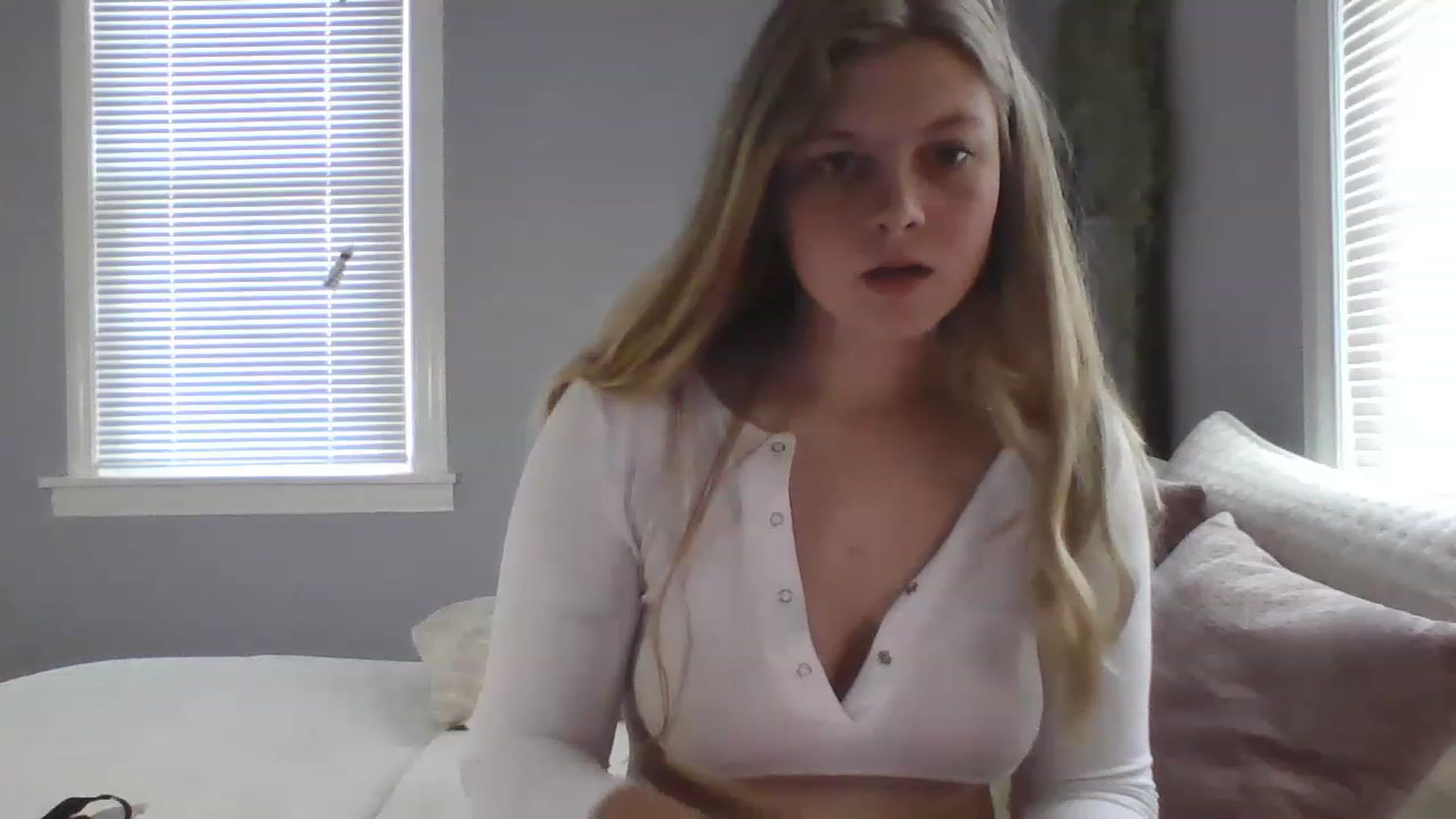 Gallery image thumbnail from Brianna8's myfreecams stream on, 05/15/2023, 22:30 image 12 of 20