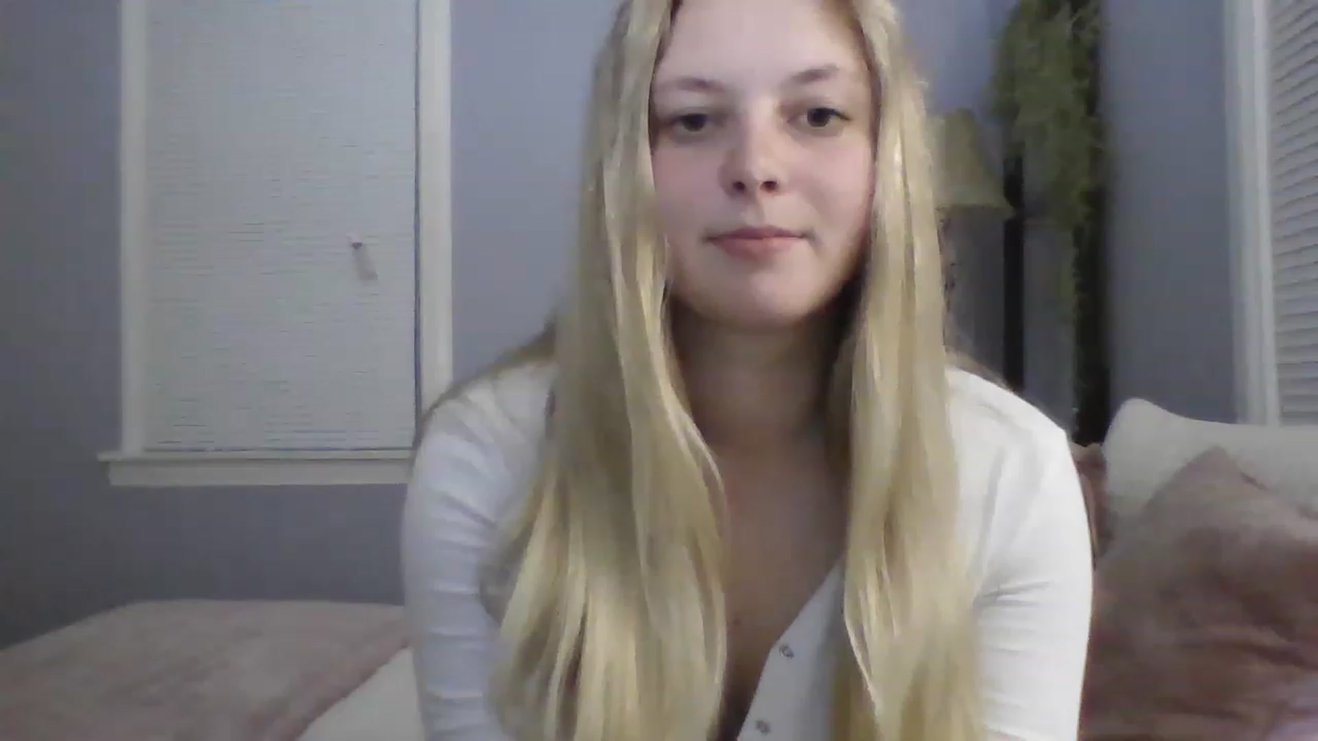 Gallery image thumbnail from Brianna8's myfreecams stream on, 05/24/2023, 01:09 image 14 of 20