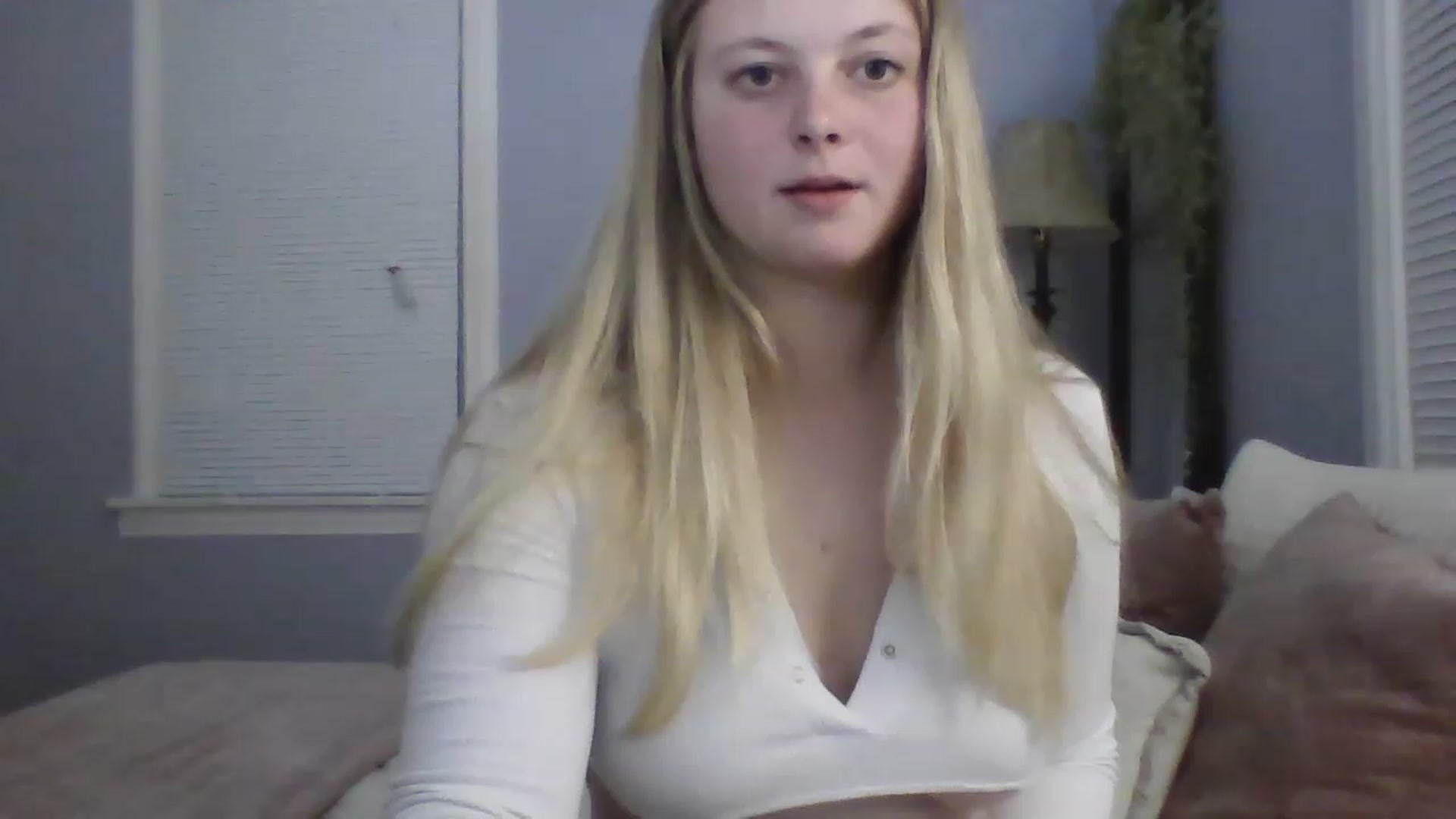 Gallery image thumbnail from Brianna8's myfreecams stream on, 05/24/2023, 01:09 image 18 of 20