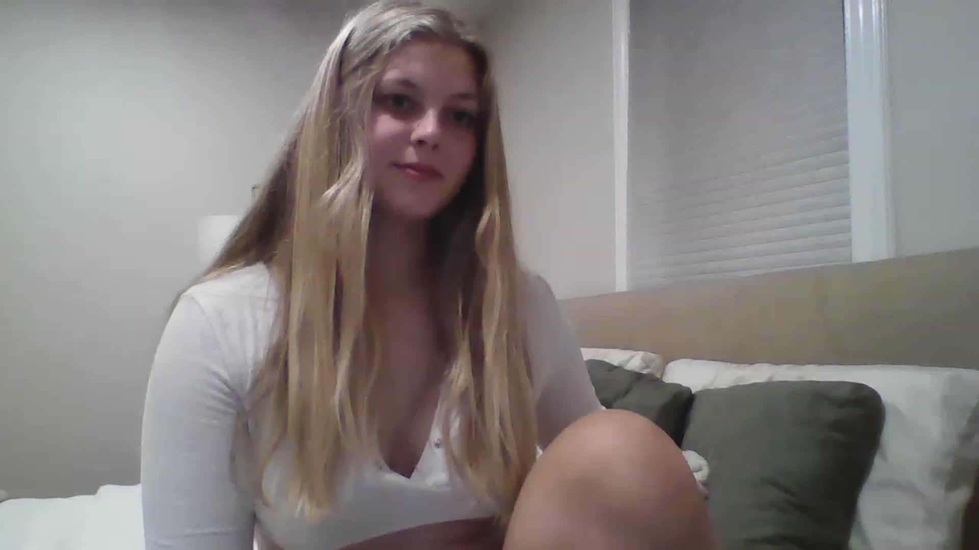 Gallery image thumbnail from Brianna8's myfreecams stream on, 05/27/2023, 02:49 image 9 of 20