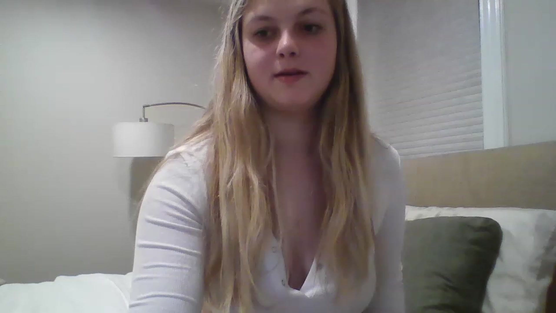 Gallery image thumbnail from Brianna8's myfreecams stream on, 05/27/2023, 02:49 image 10 of 20
