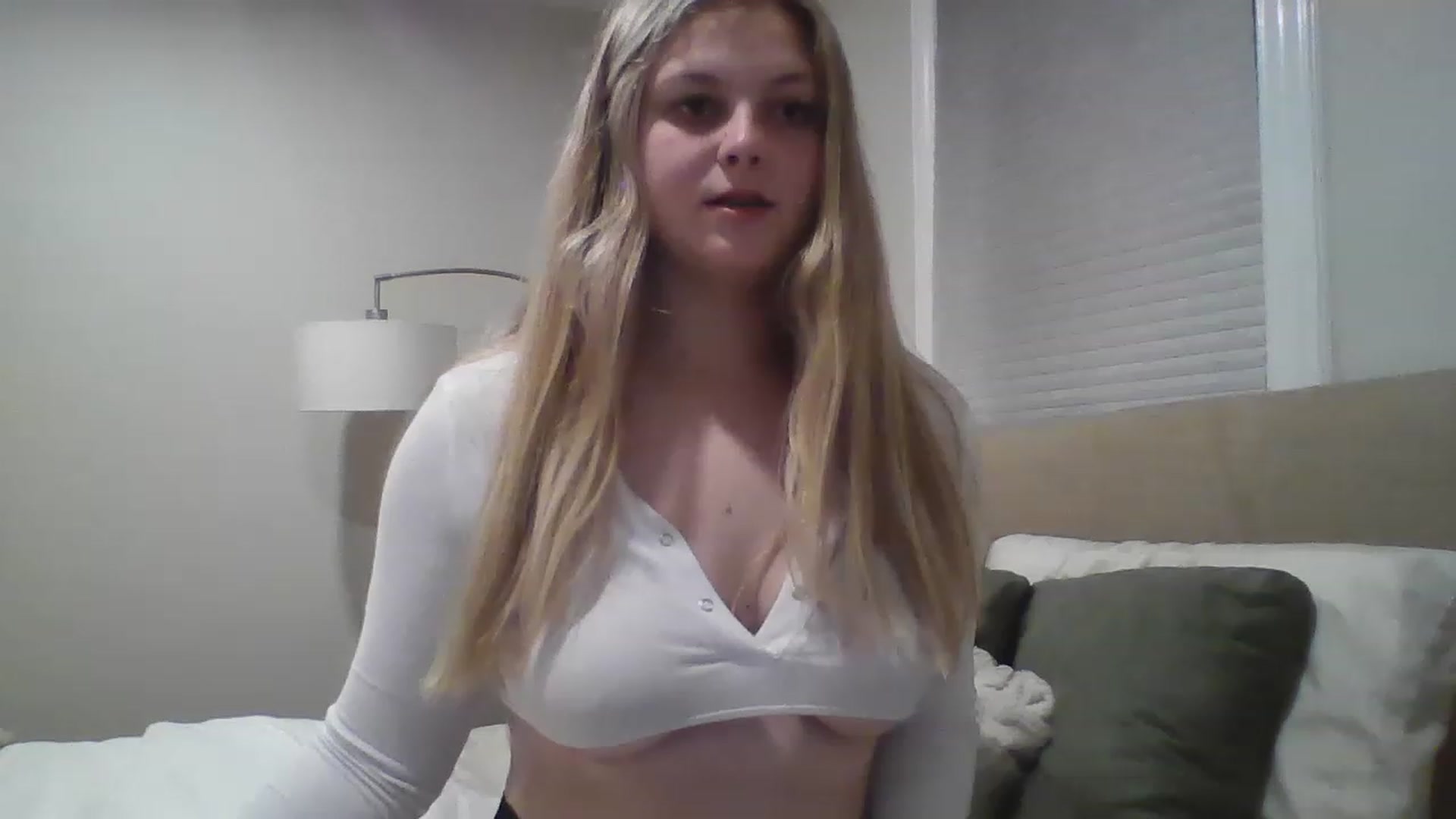 Gallery image thumbnail from Brianna8's myfreecams stream on, 05/27/2023, 02:49 image 8 of 20