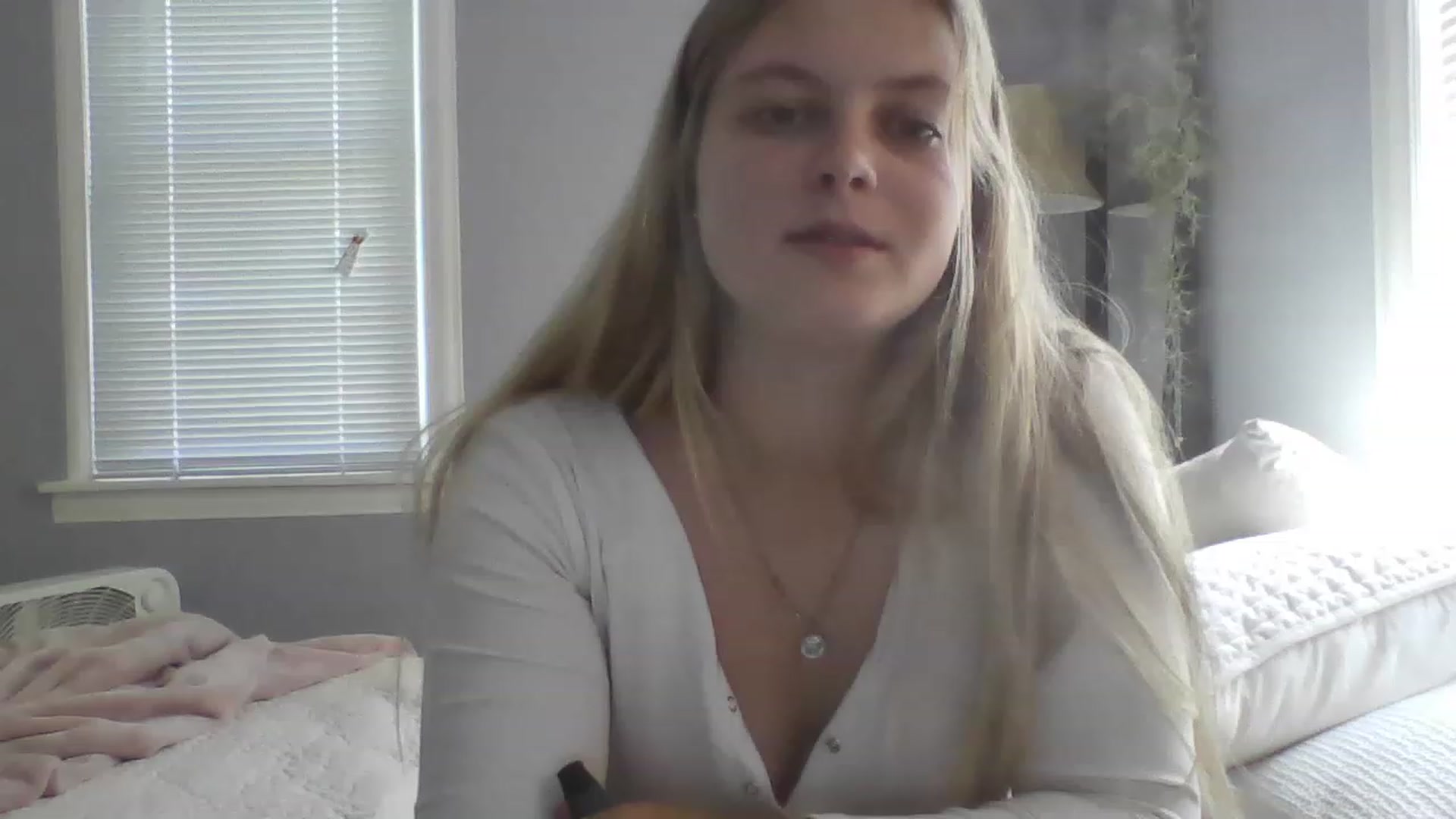 Gallery image thumbnail from Brianna8's myfreecams stream on, 07/28/2023, 20:01 image 14 of 20
