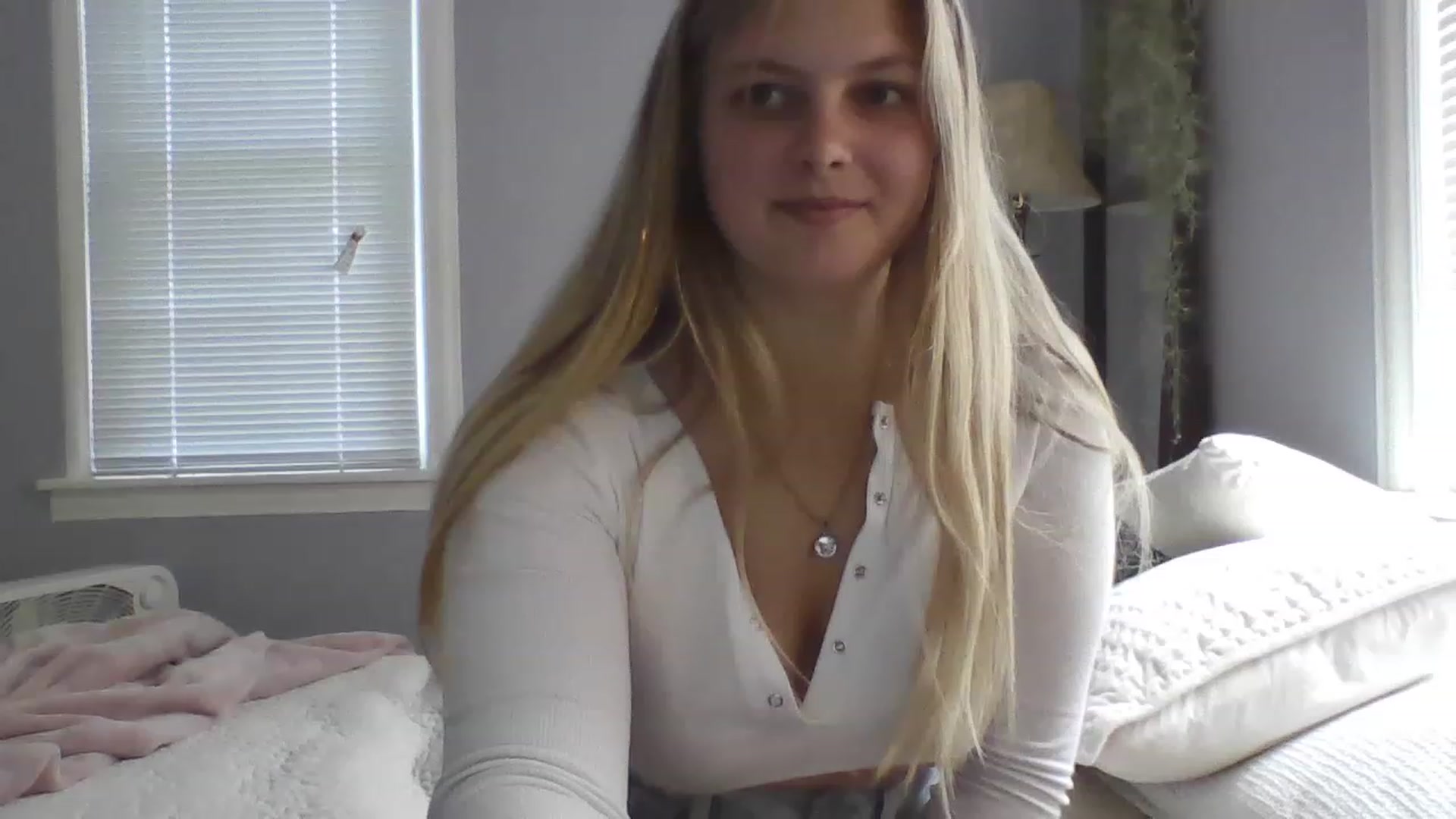 Gallery image thumbnail from Brianna8's myfreecams stream on, 07/28/2023, 20:01 image 2 of 20