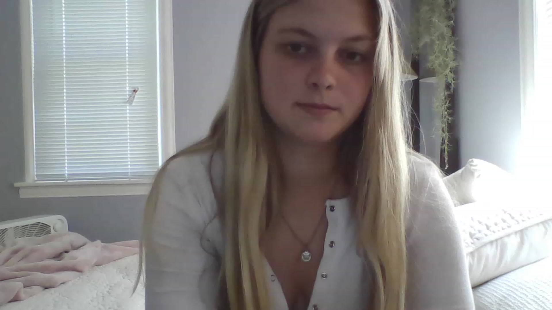 Gallery image thumbnail from Brianna8's myfreecams stream on, 07/28/2023, 20:01 image 6 of 20