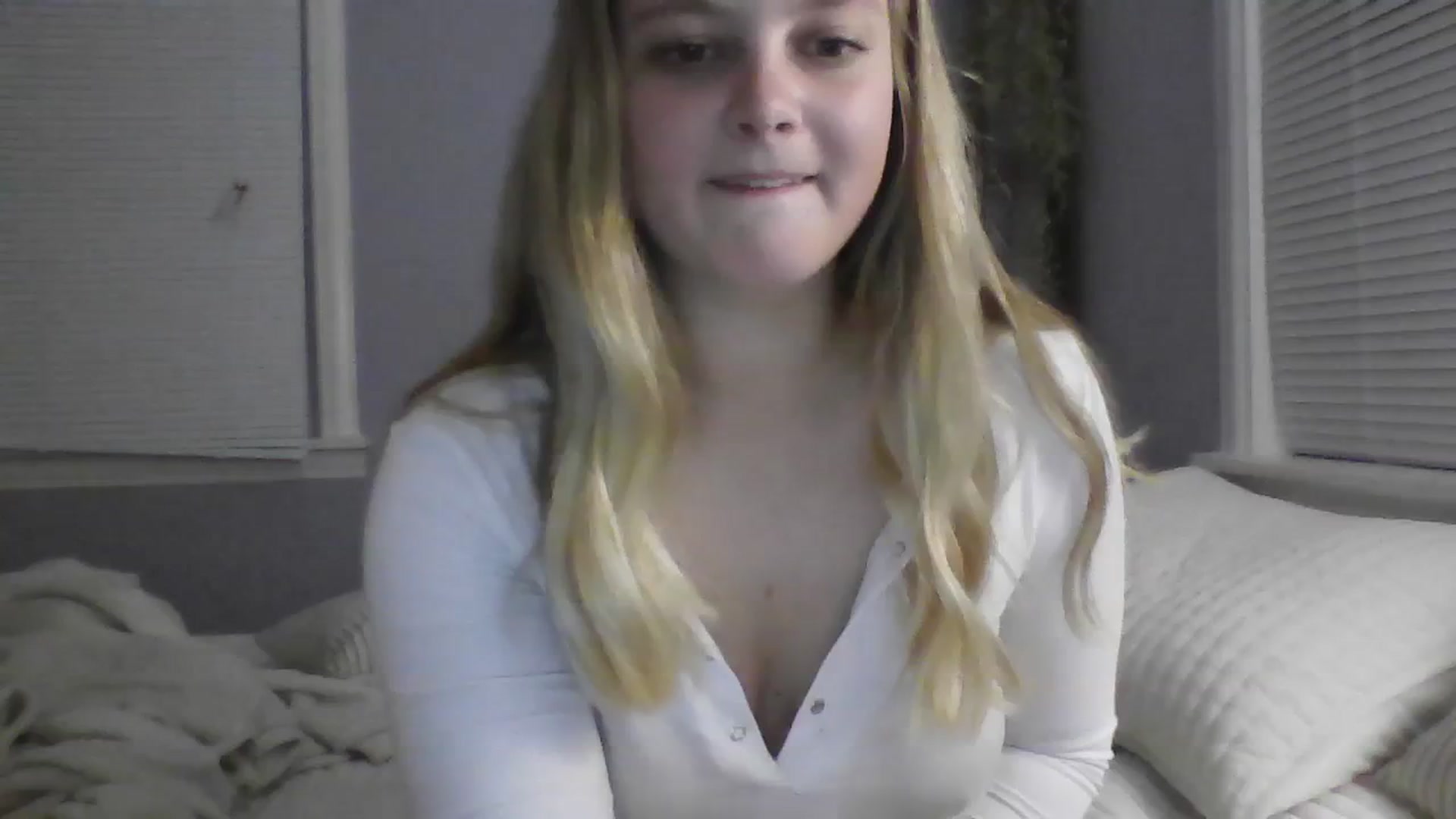 Gallery image thumbnail from Brianna8's myfreecams stream on, 09/06/2023, 24:40 image 1 of 20