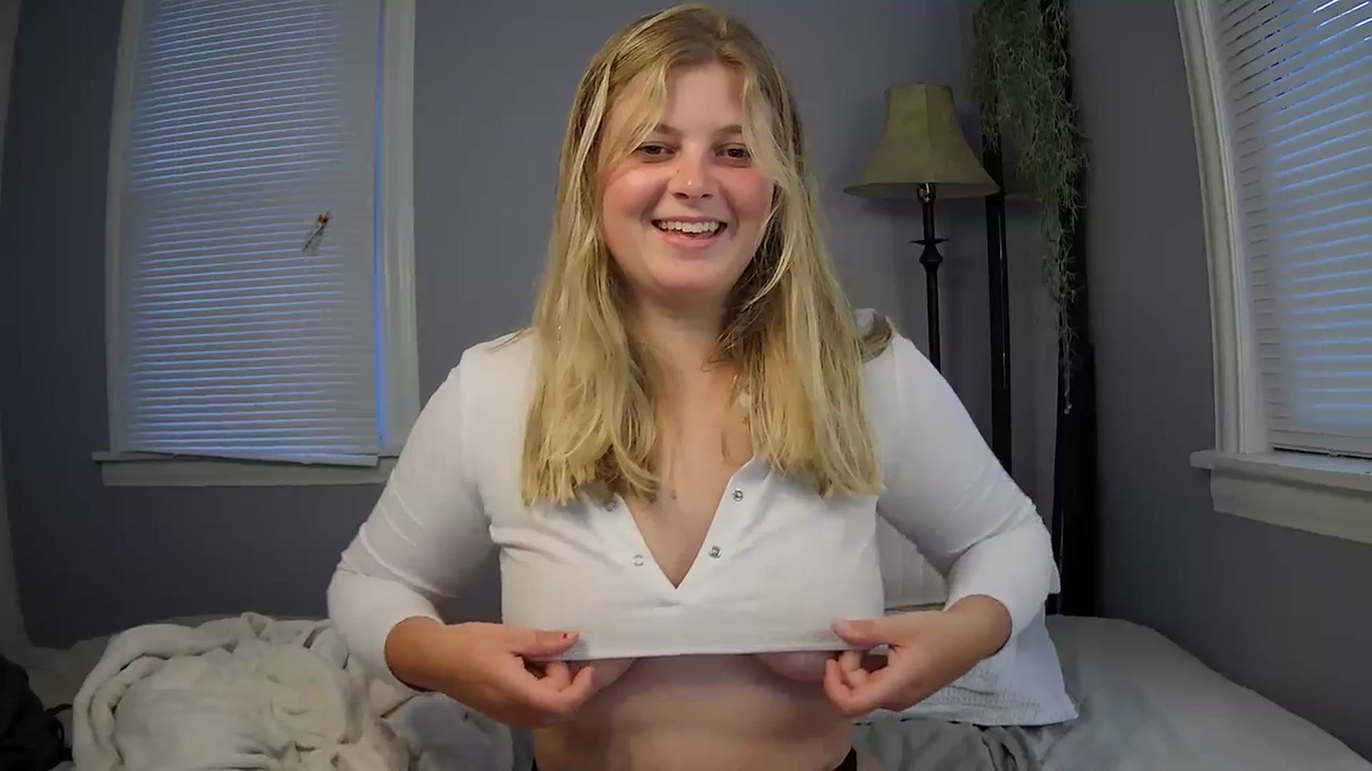 Gallery image thumbnail from Brianna8's myfreecams stream on, 09/07/2023, 23:17 image 5 of 20