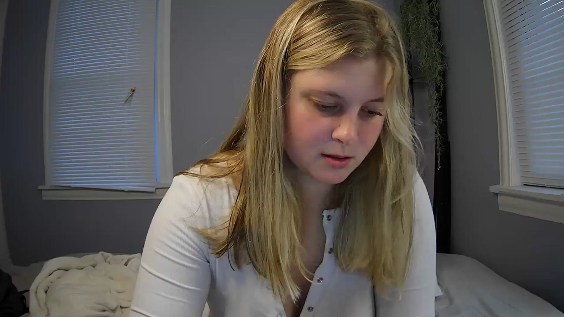Gallery image thumbnail from Brianna8's myfreecams stream on, 09/07/2023, 23:17 image 4 of 20