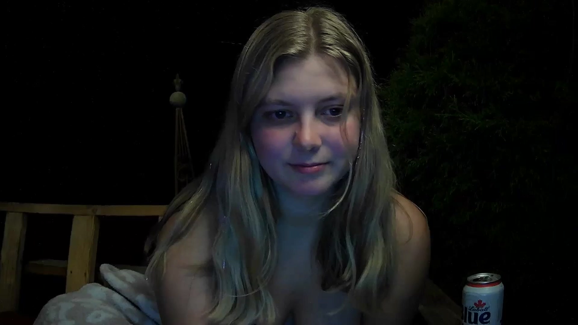 Gallery image thumbnail from Brianna8's myfreecams stream on, 09/20/2023, 01:22 image 18 of 20