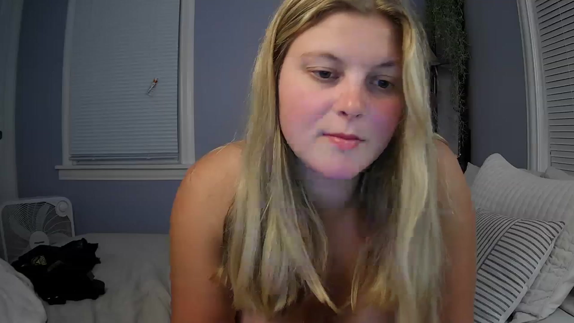Gallery image thumbnail from Brianna8's myfreecams stream on, 10/13/2023, 24:06 image 7 of 20