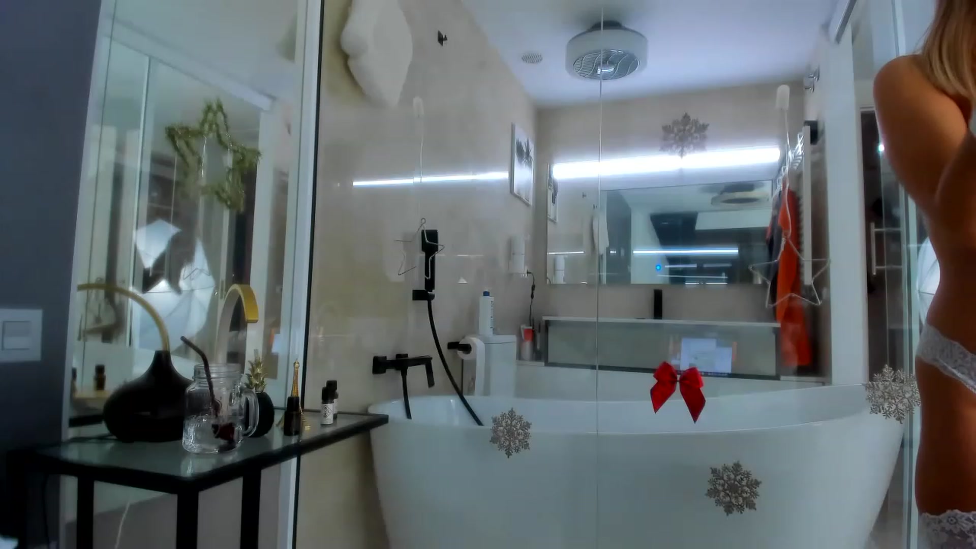 Gallery image thumbnail from BriannaHeiss's myfreecams stream on, 12/27/2022, 22:48 image 9 of 20