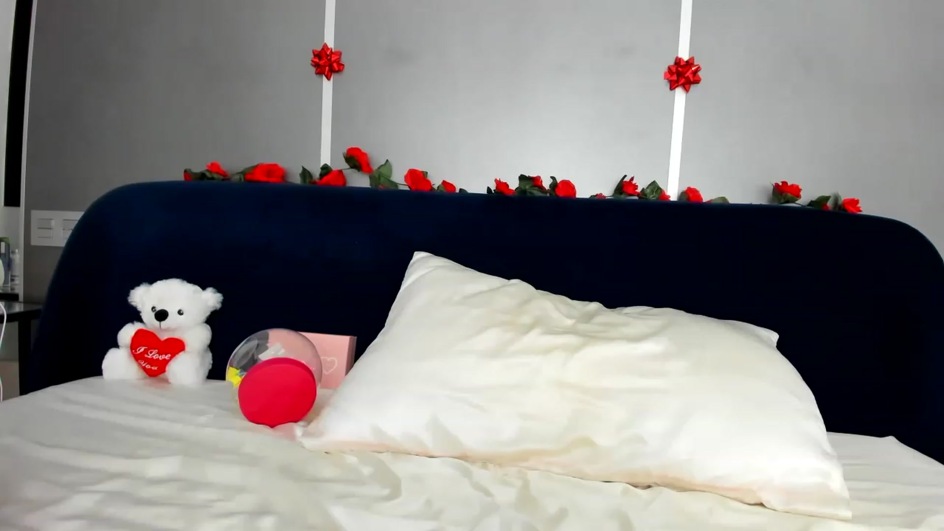Gallery image thumbnail from BriannaHeiss's myfreecams stream on, 02/04/2023, 16:00 image 15 of 20