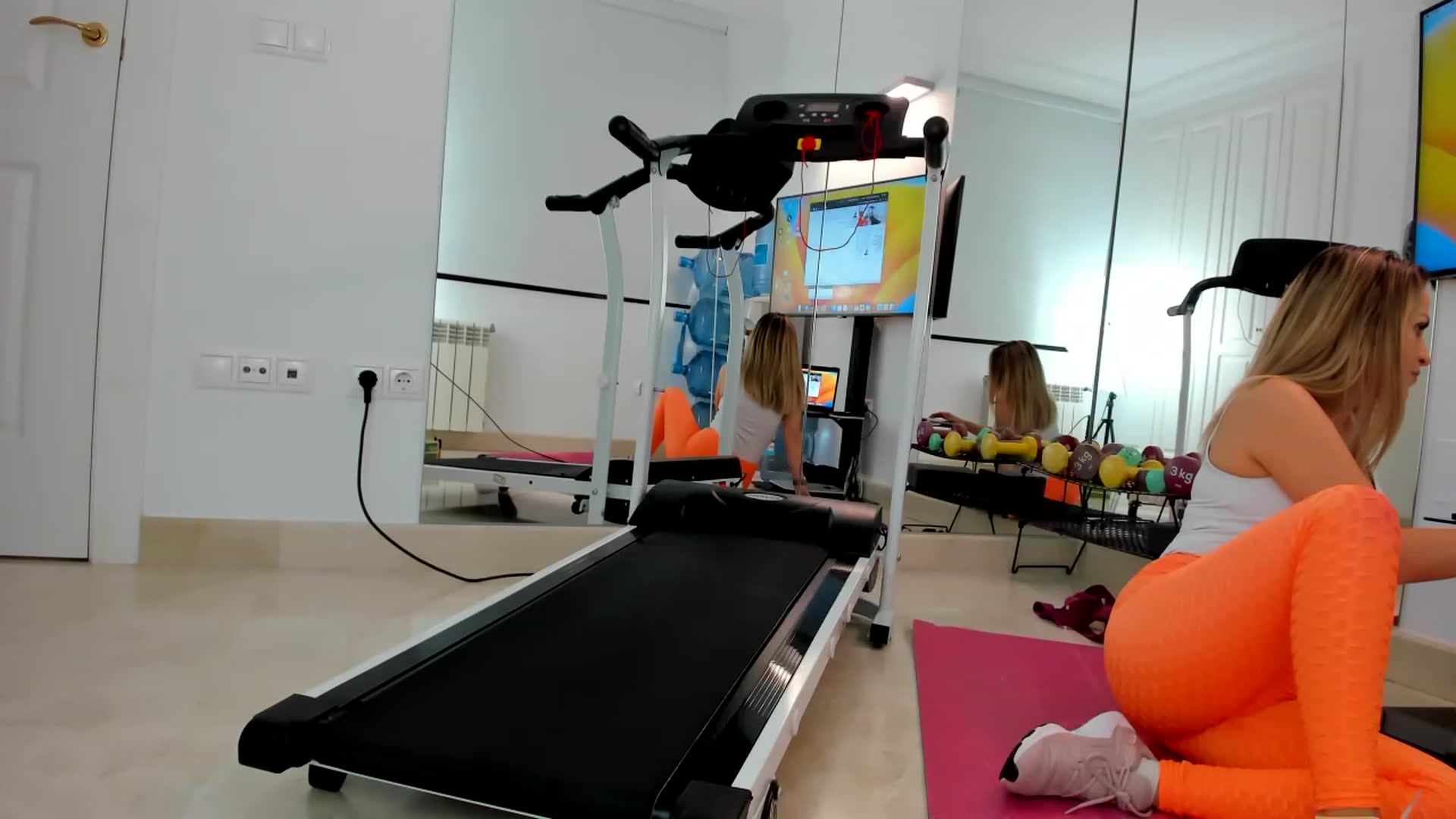 Gallery image thumbnail from BriannaHeiss's myfreecams stream on, 02/28/2023, 21:38 image 19 of 20