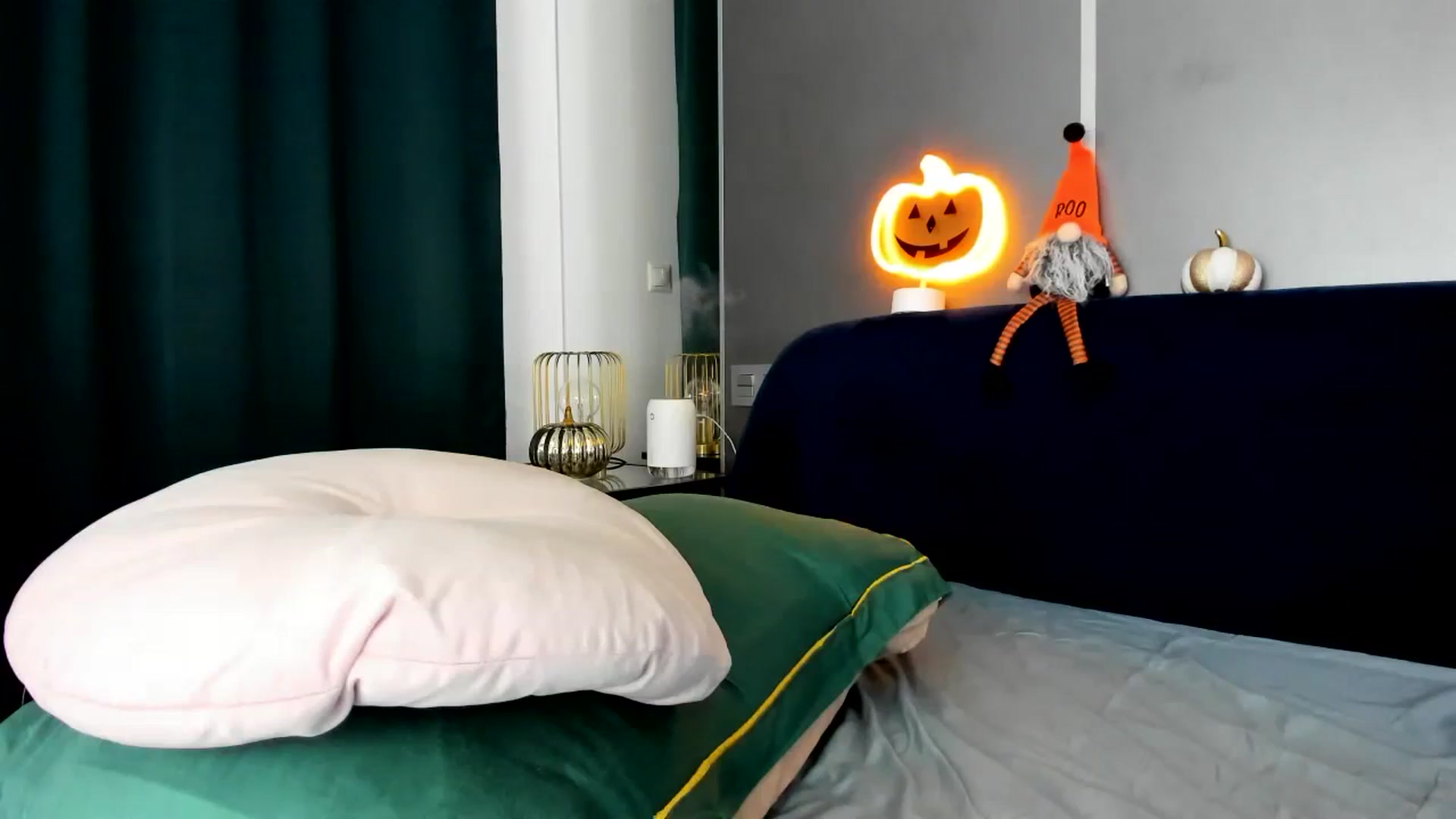 Gallery image thumbnail from BriannaHeiss's myfreecams stream on, 09/29/2023, 24:14 image 6 of 20
