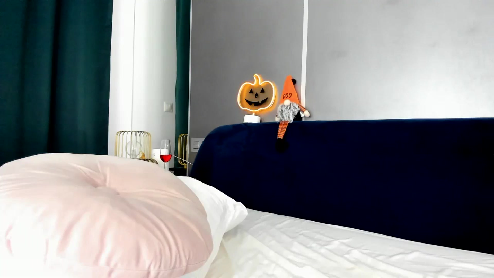Gallery image thumbnail from BriannaHeiss's myfreecams stream on, 10/07/2023, 24:00 image 17 of 20