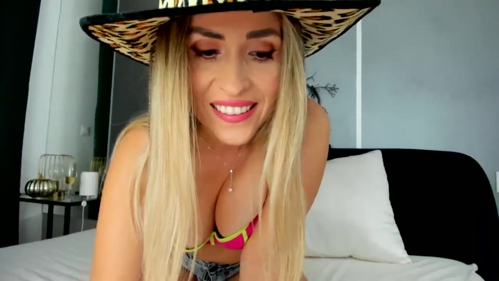 Gallery image thumbnail from BriannaHeiss's myfreecams stream on, 10/28/2023, 22:42 image 13 of 20