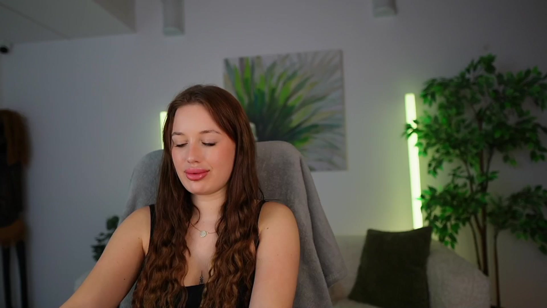 Gallery image thumbnail from Brianna_Nice's myfreecams stream on, 12/03/2024, 23:13 image 14 of 20
