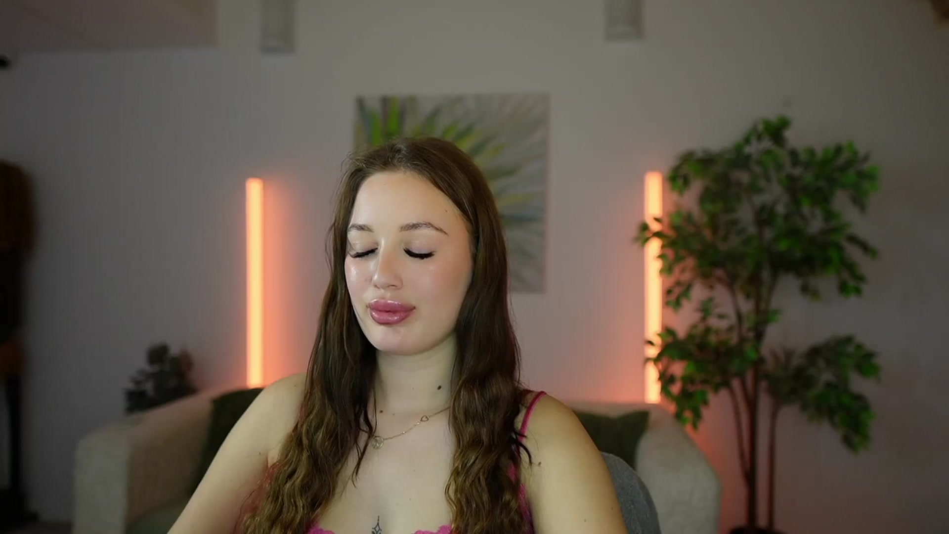 Gallery image thumbnail from Brianna_Nice's myfreecams stream on, 12/04/2024, 23:08 image 4 of 20