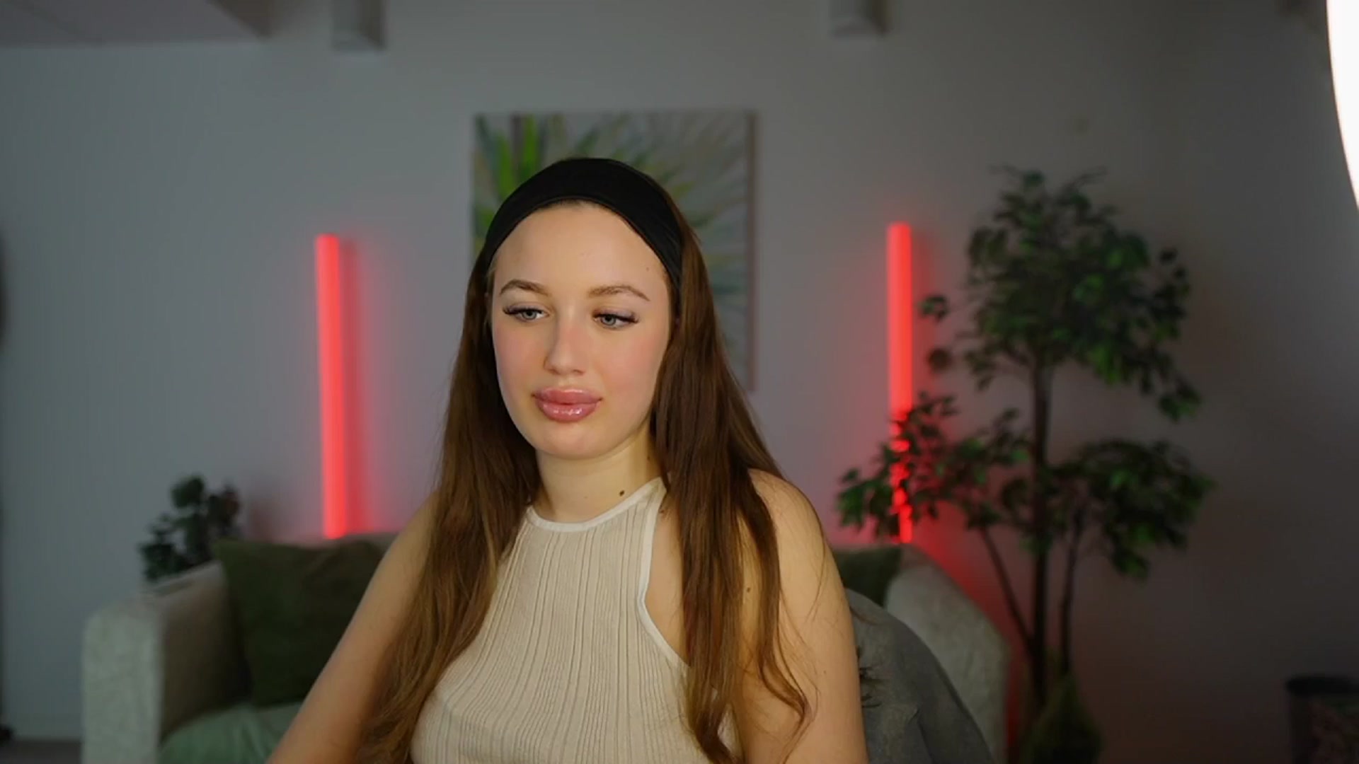 Gallery image thumbnail from Brianna_Nice's myfreecams stream on, 12/10/2024, 20:56 image 15 of 20