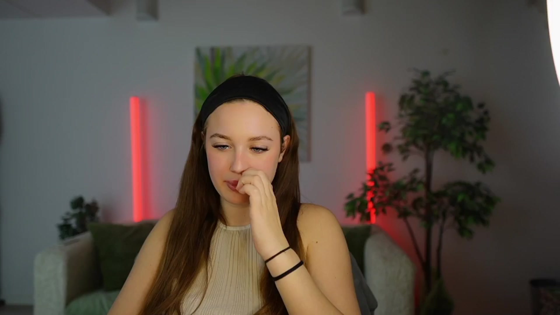 Gallery image thumbnail from Brianna_Nice's myfreecams stream on, 12/10/2024, 20:56 image 6 of 20