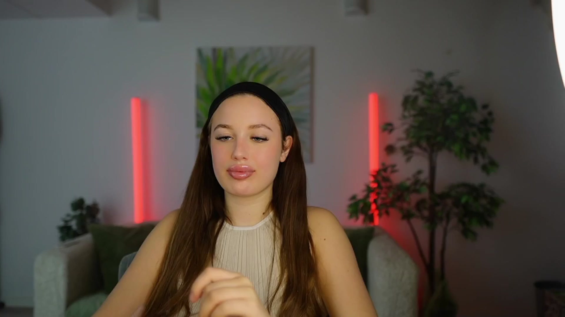 Gallery image thumbnail from Brianna_Nice's myfreecams stream on, 12/10/2024, 20:56 image 9 of 20