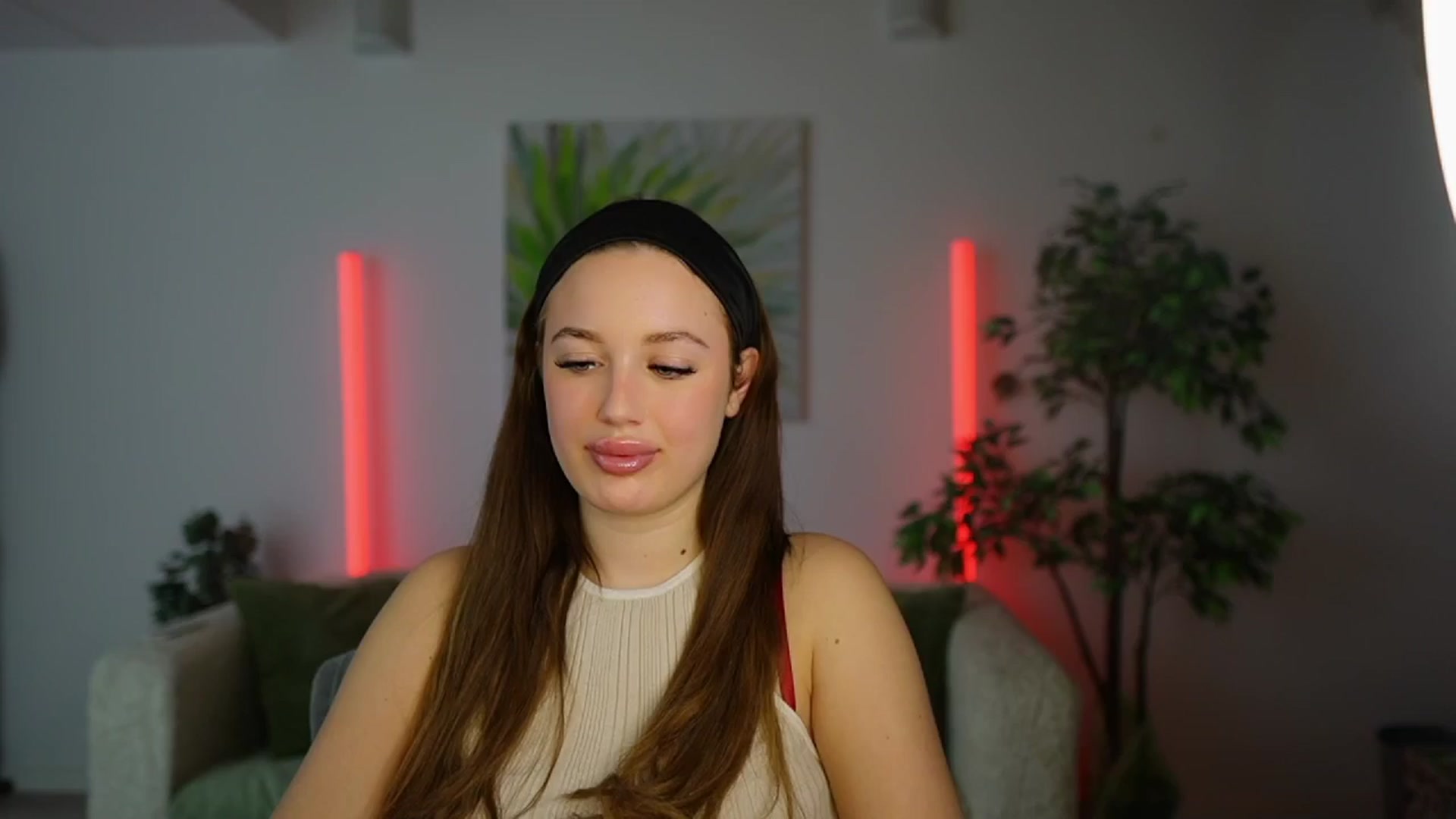 Gallery image thumbnail from Brianna_Nice's myfreecams stream on, 12/10/2024, 20:56 image 7 of 20