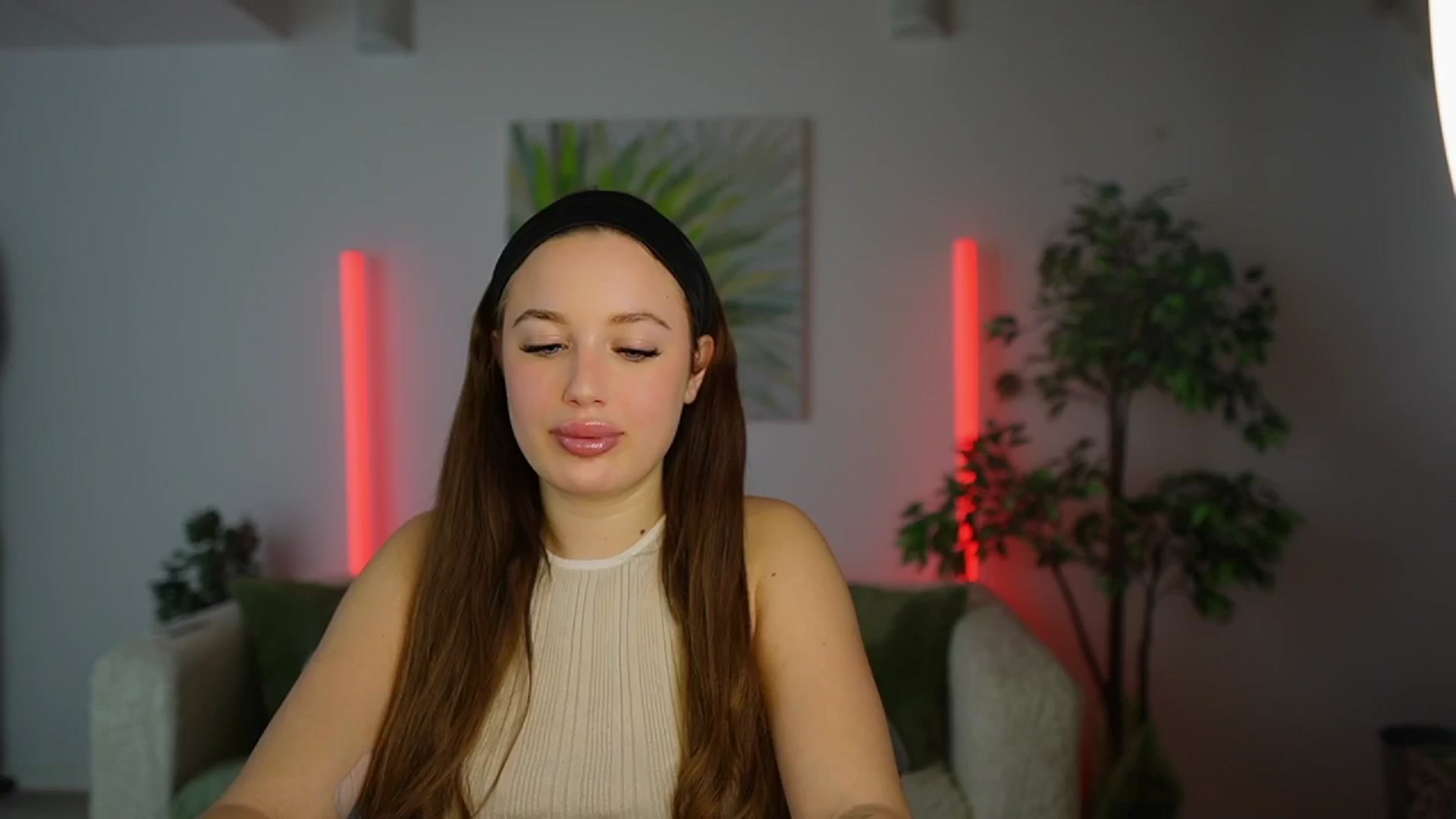 Gallery image thumbnail from Brianna_Nice's myfreecams stream on, 12/10/2024, 20:56 image 3 of 20