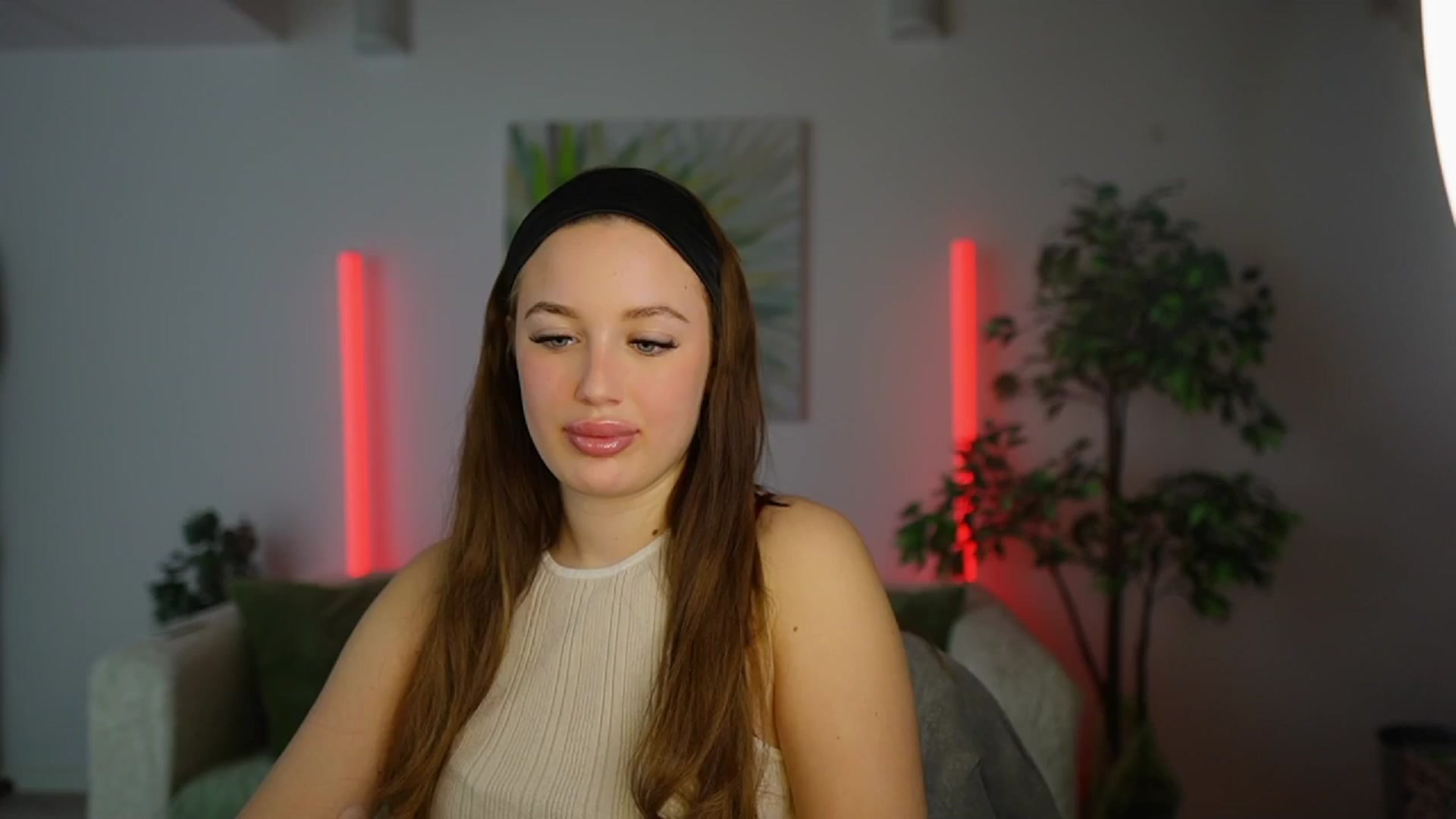 Gallery image thumbnail from Brianna_Nice's myfreecams stream on, 12/10/2024, 20:56 image 13 of 20