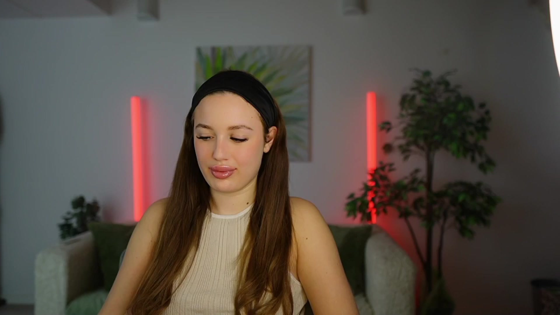 Gallery image thumbnail from Brianna_Nice's myfreecams stream on, 12/10/2024, 20:56 image 2 of 20