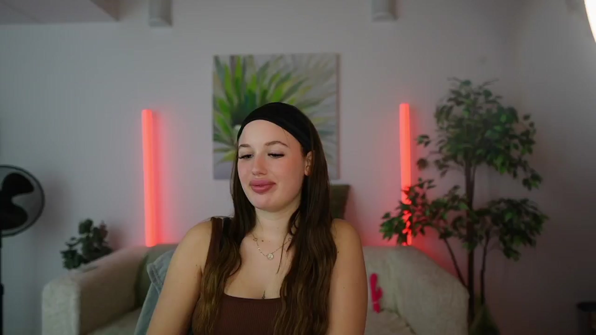 Gallery image thumbnail from Brianna_Nice's myfreecams stream on, 12/11/2024, 23:29 image 19 of 20