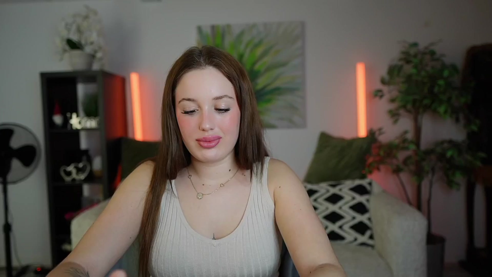 Gallery image thumbnail from Brianna_Nice's myfreecams stream on, 12/17/2024, 20:04 image 6 of 20