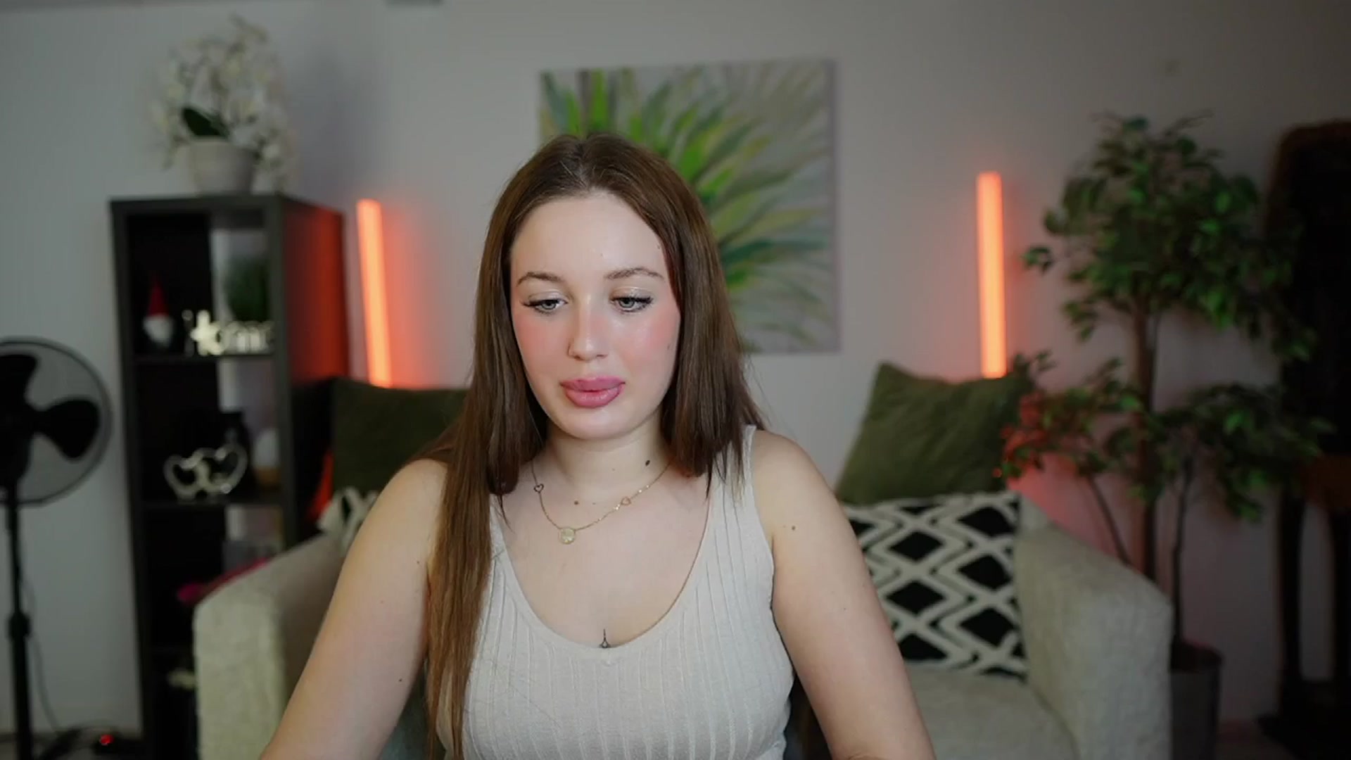 Gallery image thumbnail from Brianna_Nice's myfreecams stream on, 12/17/2024, 20:04 image 16 of 20