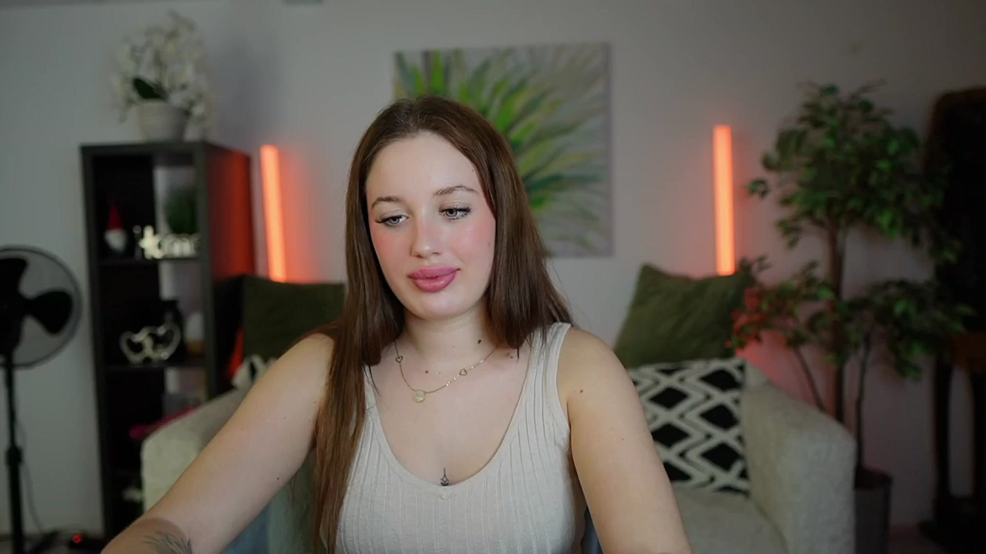 Gallery image thumbnail from Brianna_Nice's myfreecams stream on, 12/17/2024, 20:04 image 14 of 20