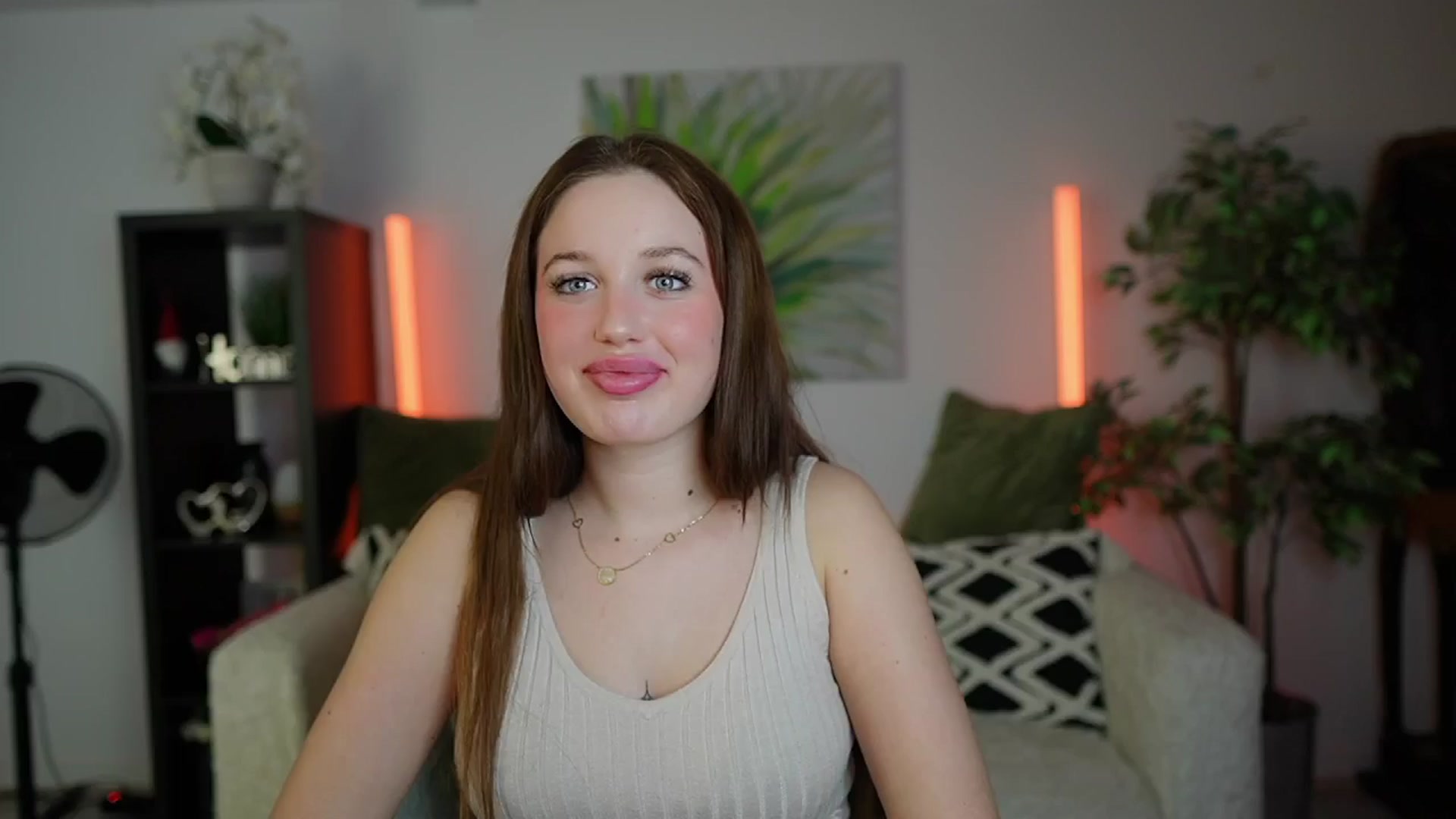 Gallery image thumbnail from Brianna_Nice's myfreecams stream on, 12/17/2024, 20:04 image 12 of 20