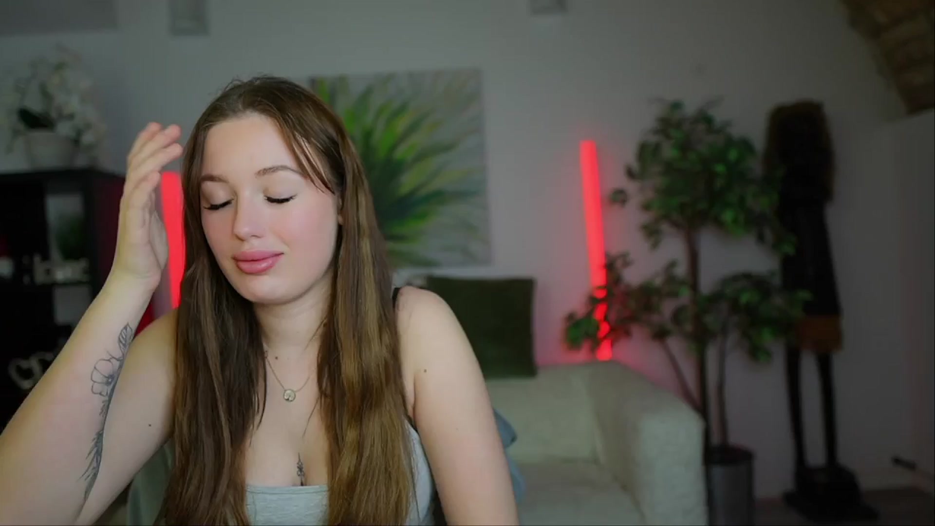 Gallery image thumbnail from Brianna_Nice's myfreecams stream on, 12/22/2024, 20:34 image 19 of 20