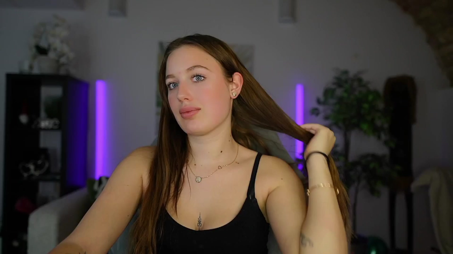 Gallery image thumbnail from Brianna_Nice's myfreecams stream on, 01/15/2025, 20:51 image 8 of 20