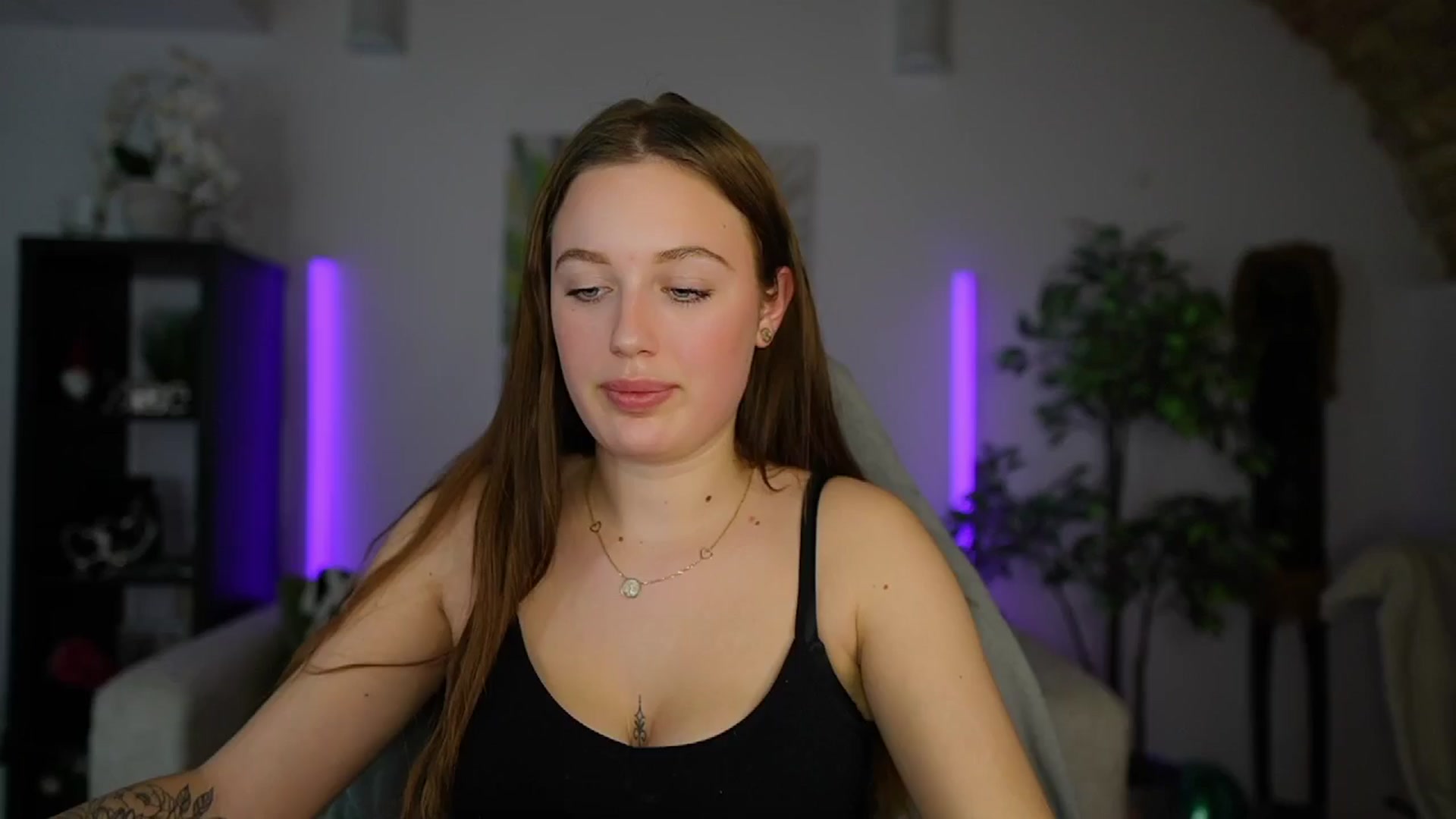 Gallery image thumbnail from Brianna_Nice's myfreecams stream on, 01/15/2025, 20:51 image 15 of 20