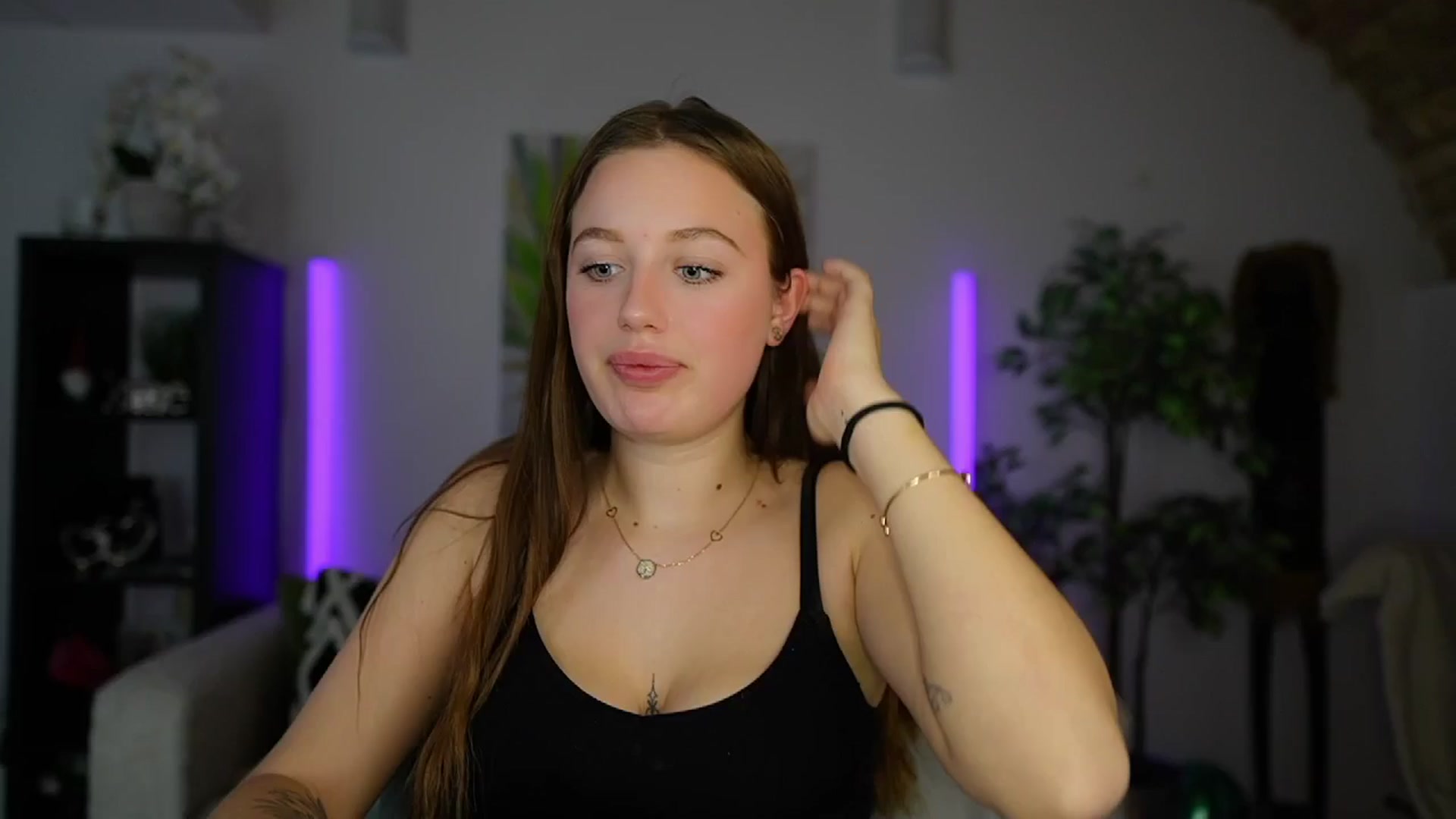 Gallery image thumbnail from Brianna_Nice's myfreecams stream on, 01/15/2025, 20:51 image 16 of 20