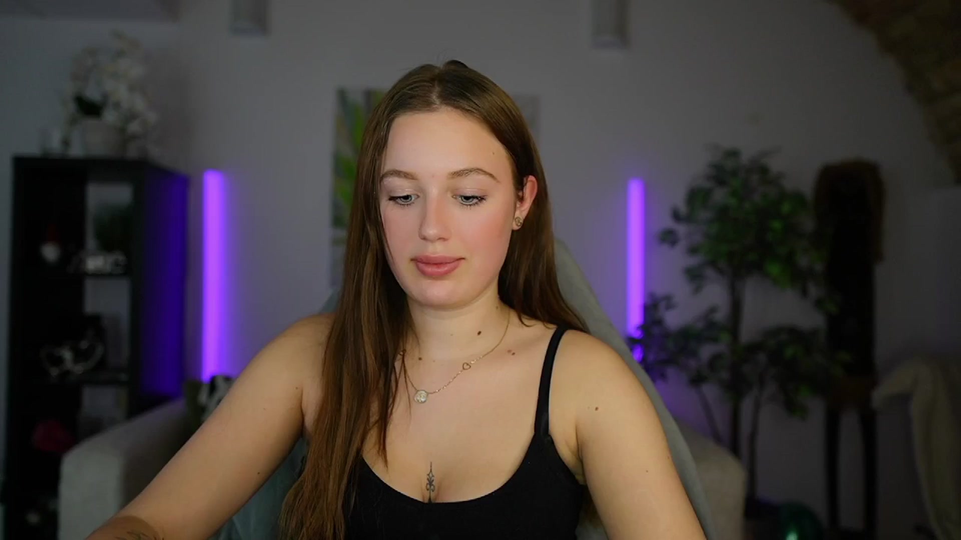 Gallery image thumbnail from Brianna_Nice's myfreecams stream on, 01/15/2025, 20:51 image 6 of 20