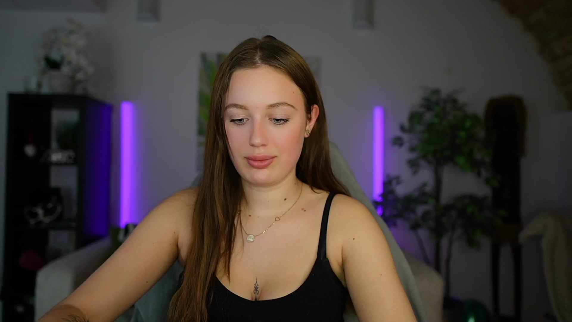 Gallery image thumbnail from Brianna_Nice's myfreecams stream on, 01/15/2025, 20:51 image 3 of 20