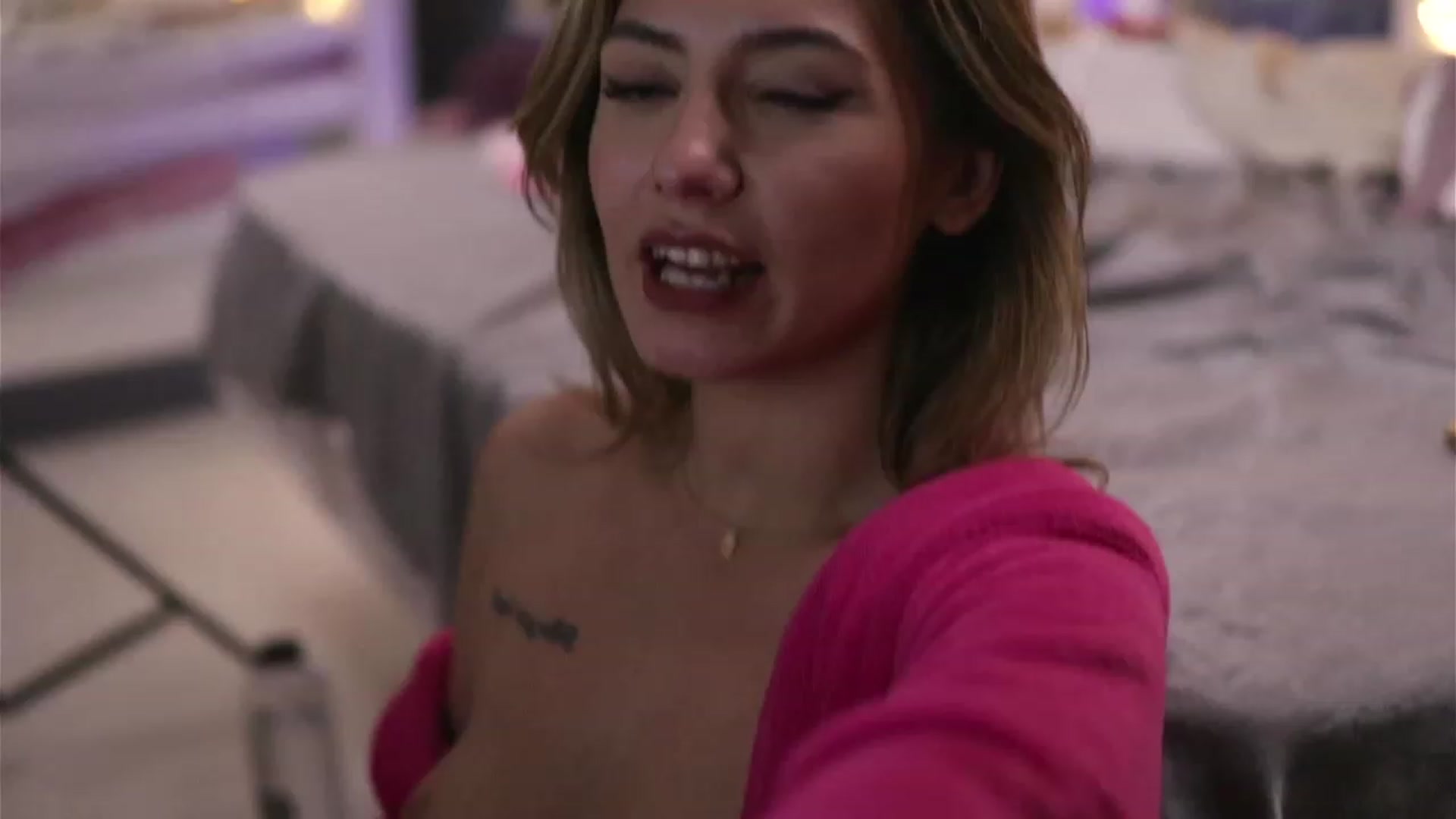 Gallery image thumbnail from Briannaa_wade's myfreecams stream on, 01/12/2023, 19:09 image 8 of 20
