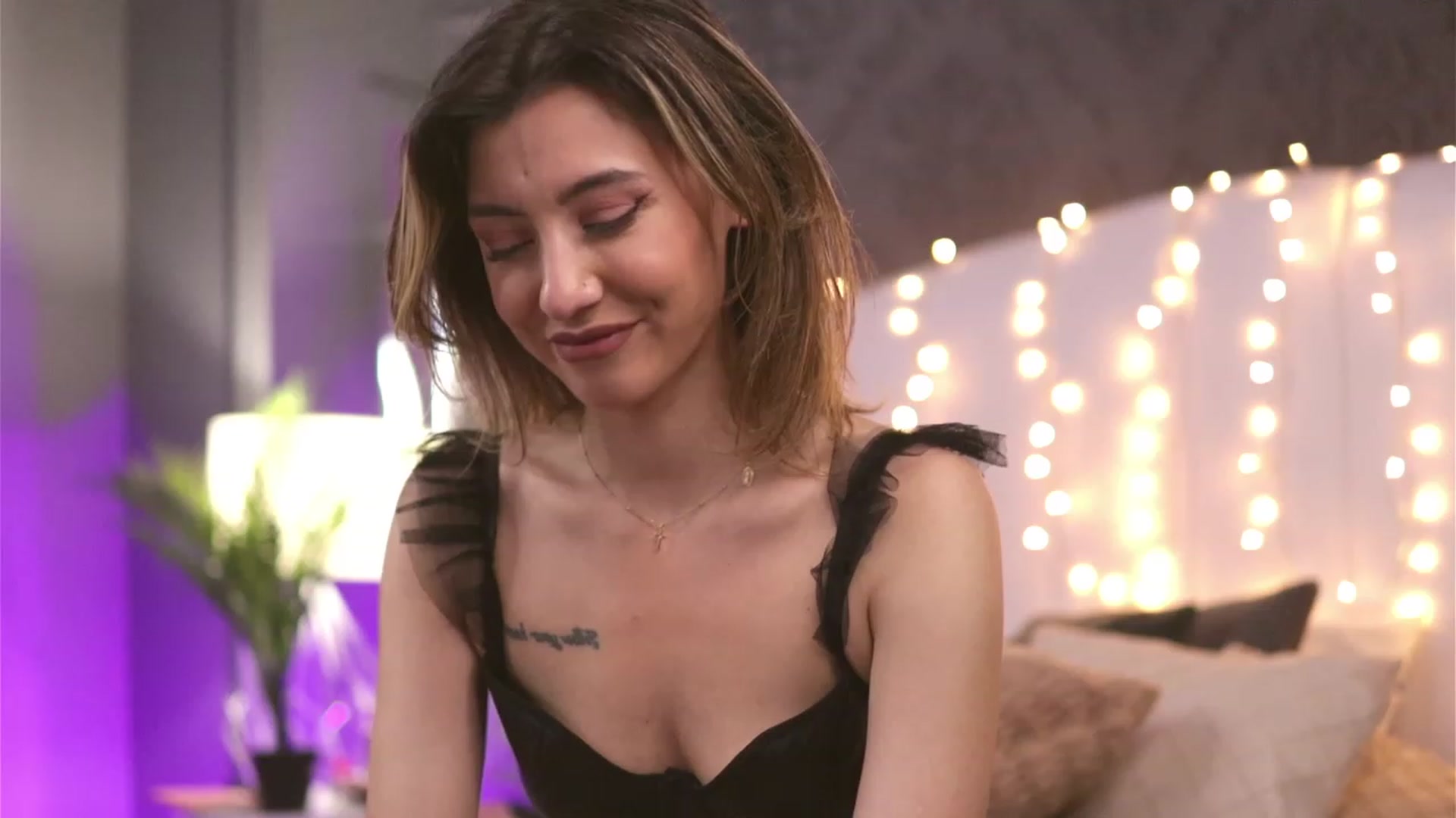 Gallery image thumbnail from Briannaa_wade's myfreecams stream on, 03/10/2023, 17:56 image 3 of 20