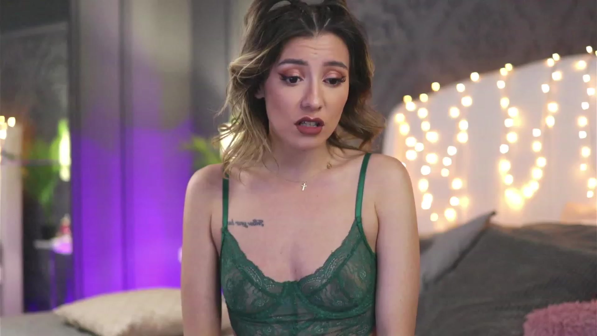 Gallery image thumbnail from Briannaa_wade's myfreecams stream on, 03/29/2023, 17:36 image 6 of 20