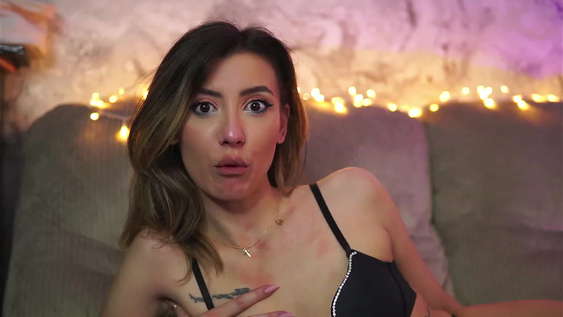 Gallery image thumbnail from Briannaa_wade's myfreecams stream on, 04/21/2023, 19:22 image 6 of 20